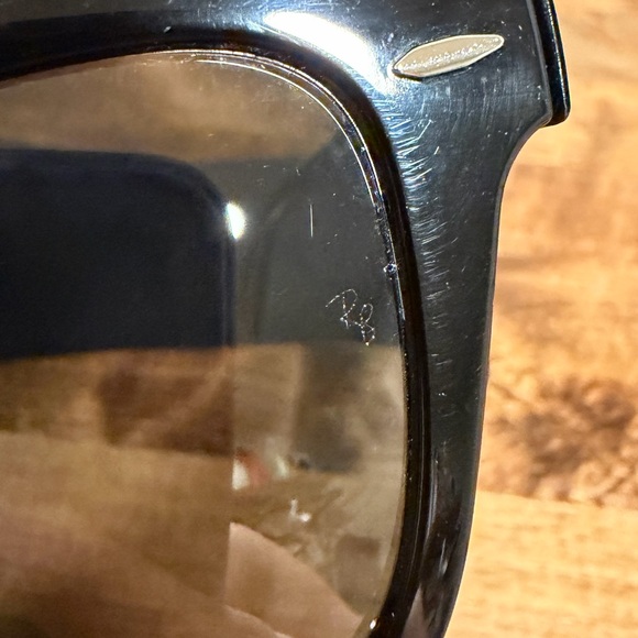 Ray-Ban RB0707S Sunglasses - Picture 2 of 6